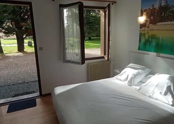 Restaurant Le Relais De L'estuaire Hotel Etauliers